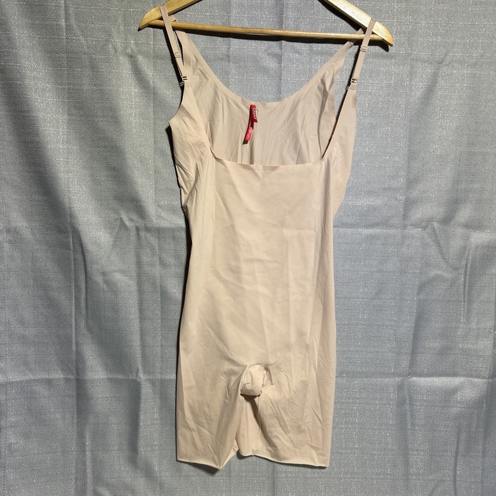 SPANX‎ ONCORE Mid-Thigh Open-Bust Bodysuit Beige XL Extra Large